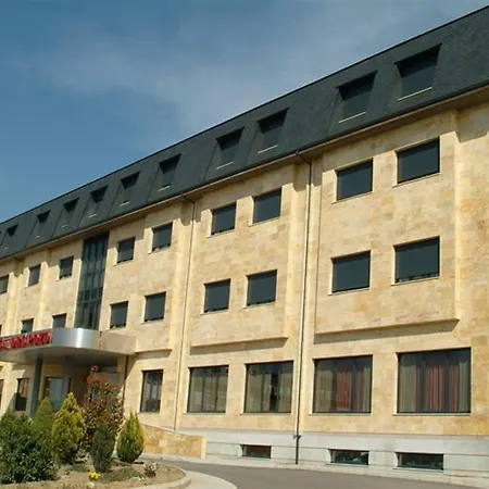 Hotel Del Pozo León